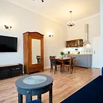 Everysky - Plac Ratuszowy 51