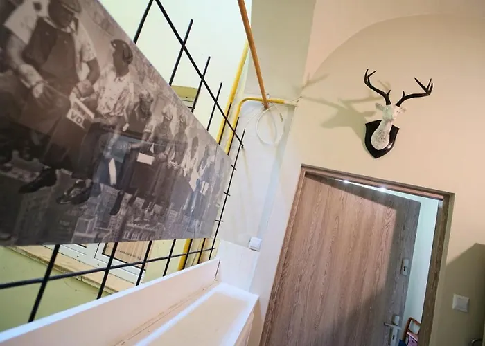 Everysky - Plac Ratuszowy 51 * 옐레니아구라